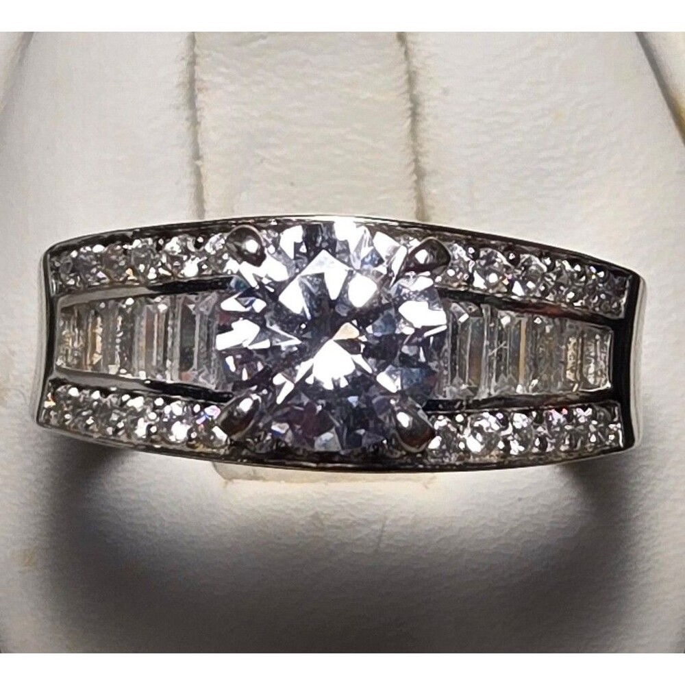 Cubic Zirconia Vintage sterling silver ring sz 10